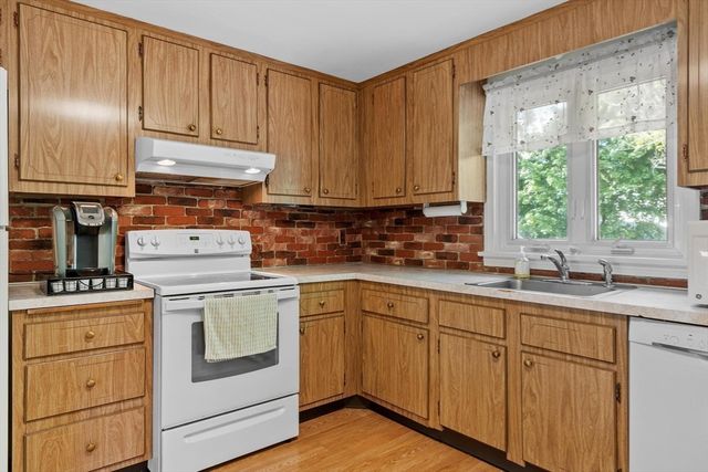 122 Milton St, Waltham, MA 02453