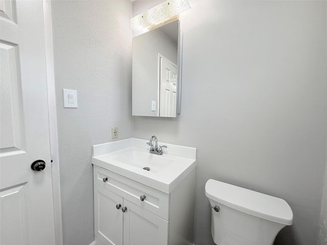12715 Middlesbrough Lane, Houston, TX 77066