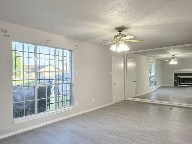 12715 Middlesbrough Lane, Houston, TX 77066
