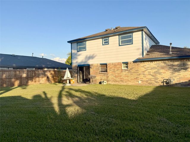 12715 Middlesbrough Lane, Houston, TX 77066