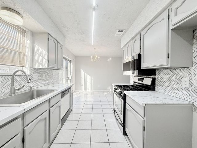 12715 Middlesbrough Lane, Houston, TX 77066