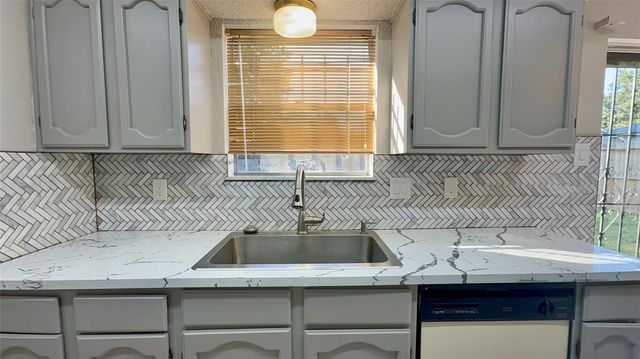 12715 Middlesbrough Lane, Houston, TX 77066