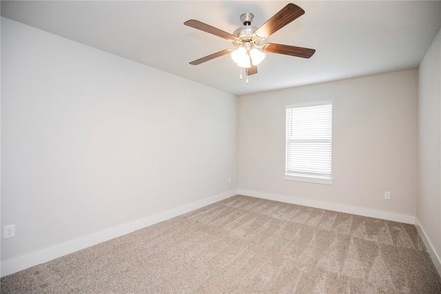 437 Ramsey Street, Gentry, AR 72734