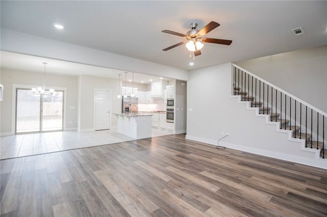 437 Ramsey Street, Gentry, AR 72734