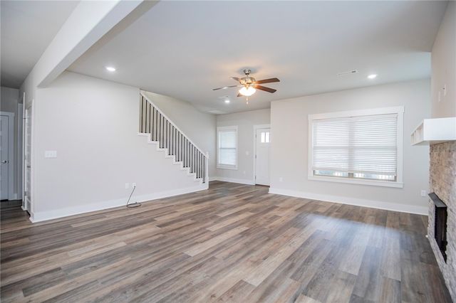 437 Ramsey Street, Gentry, AR 72734