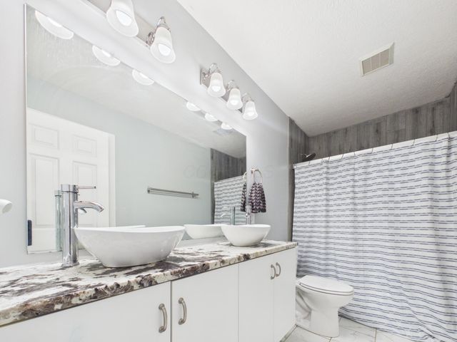 248 Beechnut Street, Pickerington, OH 43147