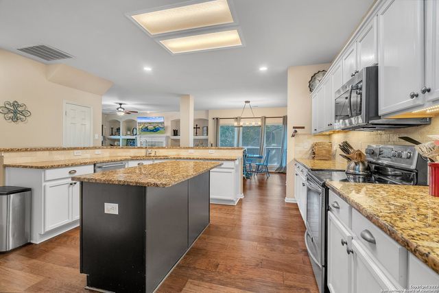 13443 Blackstone, Universal City, TX 78148