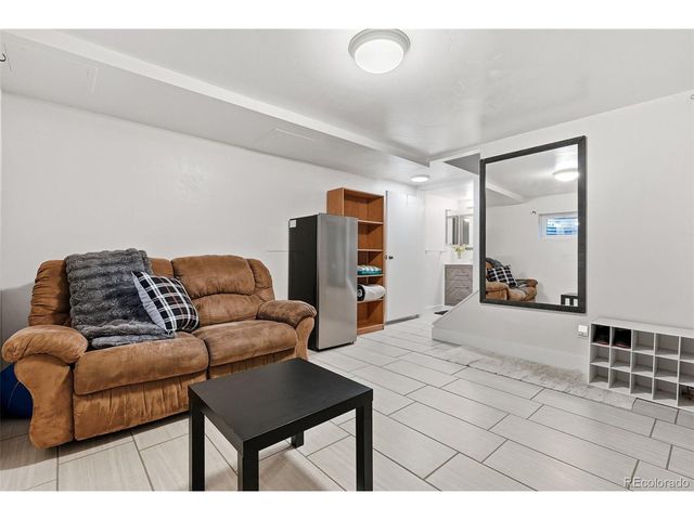 10675 Hobbit Ln, Westminster, CO 80031