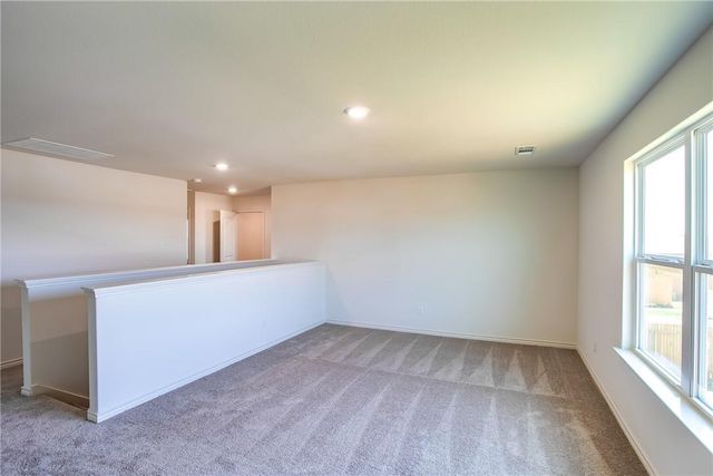 220 Sunnymeade LN, Jarrell, TX 76537