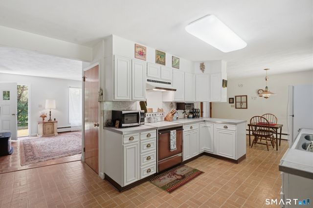 588 Pendleton Hill Road, North Stonington, CT 06359