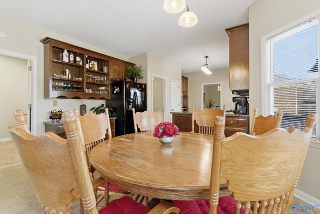 7804 Valley Bend Drive SE, Huntsville, AL 35802