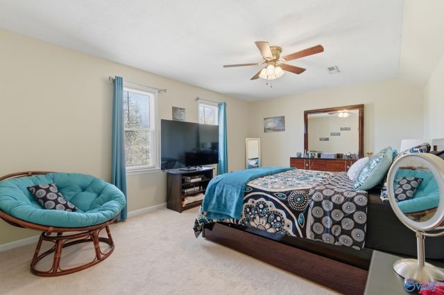 7804 Valley Bend Drive SE, Huntsville, AL 35802