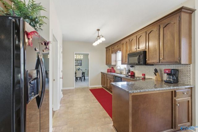 7804 Valley Bend Drive SE, Huntsville, AL 35802