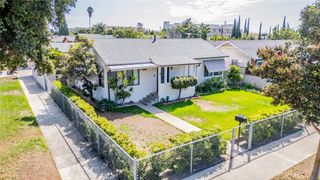 825 N Raitt Street, Santa Ana, CA 92703