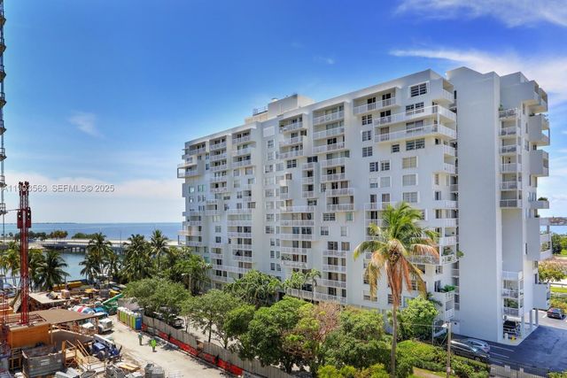 145 SE 25th Rd 702, Miami, FL 33129