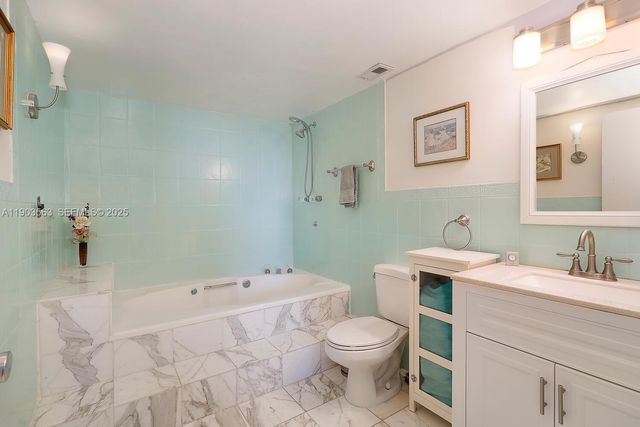 145 SE 25th Rd 702, Miami, FL 33129