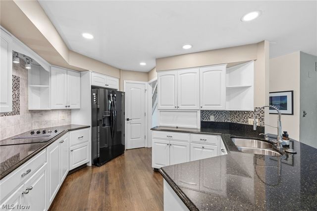 2170 Dow Drive, Akron, OH 44313