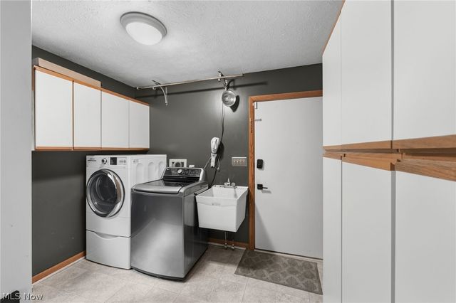 2170 Dow Drive, Akron, OH 44313