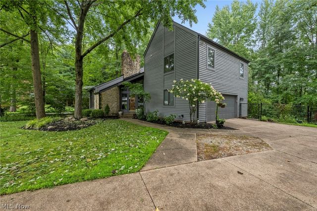2170 Dow Drive, Akron, OH 44313