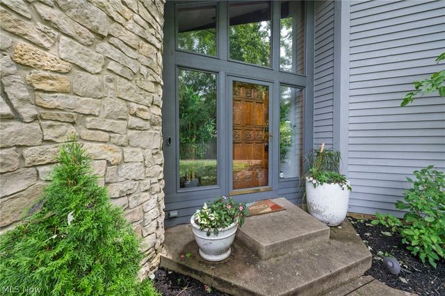 2170 Dow Drive, Akron, OH 44313