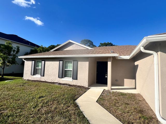 5951 NW Baynard Drive, Port St Lucie, FL 34986