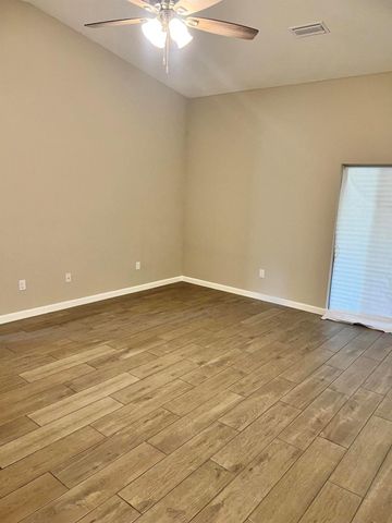 5951 NW Baynard Drive, Port St Lucie, FL 34986