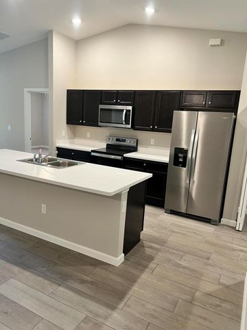 5951 NW Baynard Drive, Port St Lucie, FL 34986