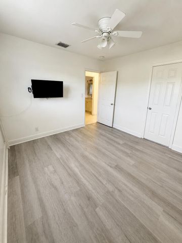 3111 N 66th Avenue, Hollywood, FL 33024