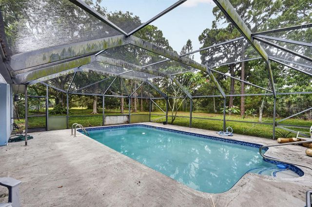 8669 Nashua Drive, Palm Beach Gardens, FL 33418
