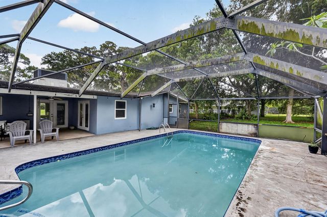 8669 Nashua Drive, Palm Beach Gardens, FL 33418