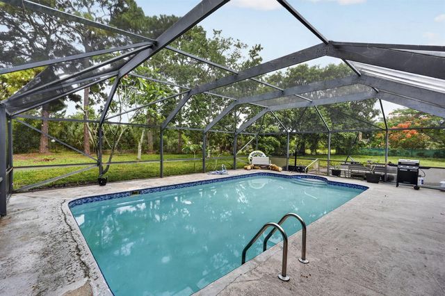 8669 Nashua Drive, Palm Beach Gardens, FL 33418
