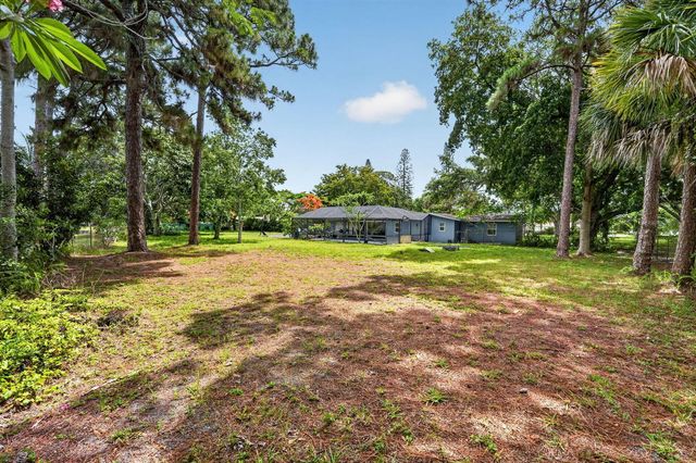8669 Nashua Drive, Palm Beach Gardens, FL 33418