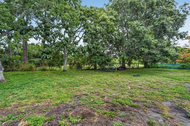 8669 Nashua Drive, Palm Beach Gardens, FL 33418