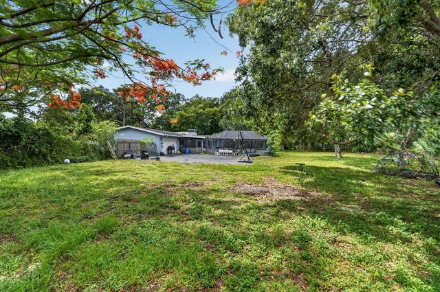 8669 Nashua Drive, Palm Beach Gardens, FL 33418