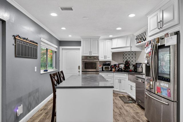 8669 Nashua Drive, Palm Beach Gardens, FL 33418