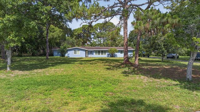 8669 Nashua Drive, Palm Beach Gardens, FL 33418