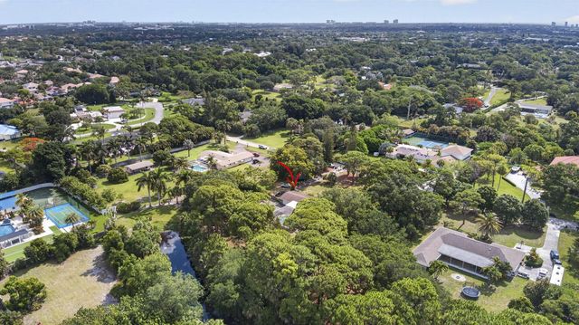 8669 Nashua Drive, Palm Beach Gardens, FL 33418
