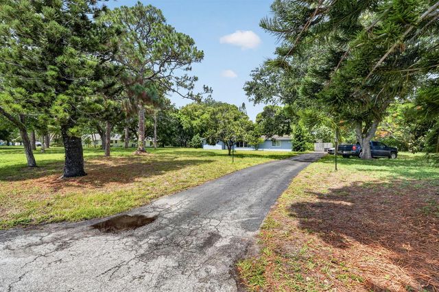 8669 Nashua Drive, Palm Beach Gardens, FL 33418