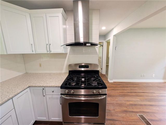 1324 N 52nd Court, Kansas City, KS 66102