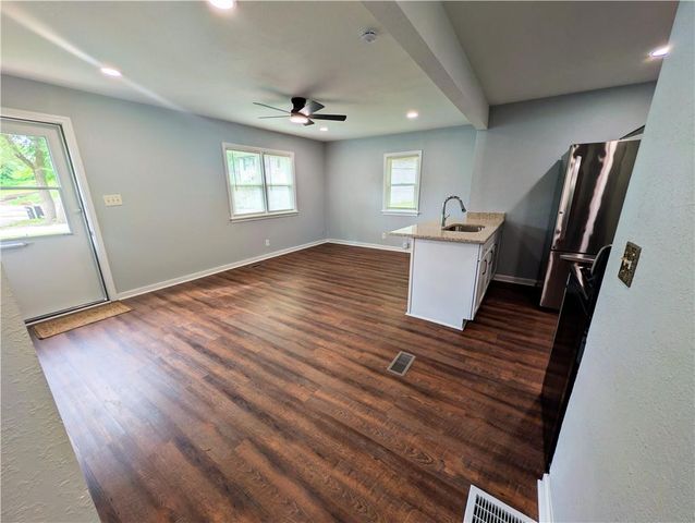 1324 N 52nd Court, Kansas City, KS 66102