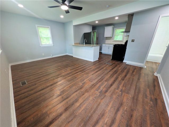 1324 N 52nd Court, Kansas City, KS 66102