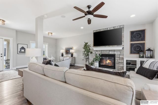 7402 N 281st Avenue, Valley, NE 68064