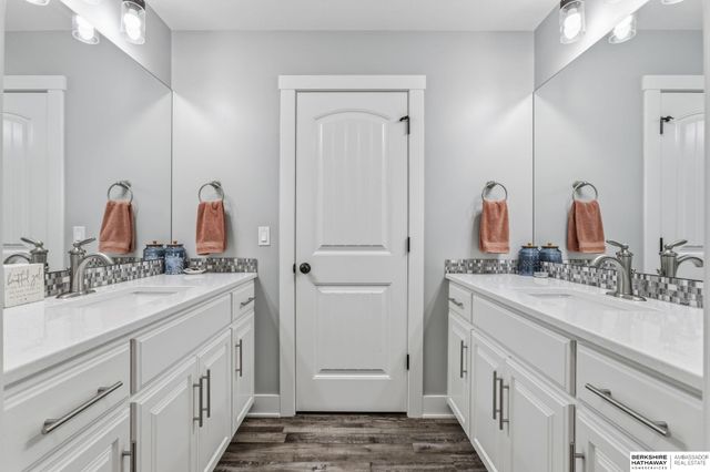 7402 N 281st Avenue, Valley, NE 68064