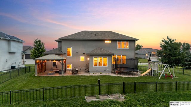 7402 N 281st Avenue, Valley, NE 68064