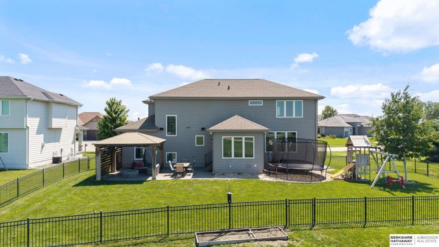7402 N 281st Avenue, Valley, NE 68064