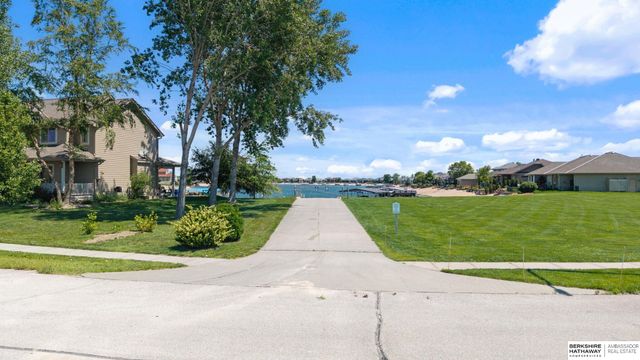 7402 N 281st Avenue, Valley, NE 68064