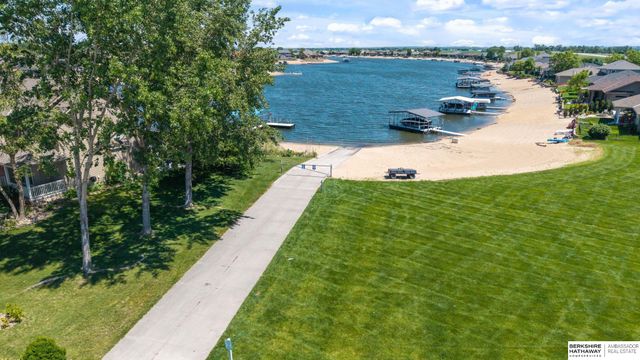 7402 N 281st Avenue, Valley, NE 68064