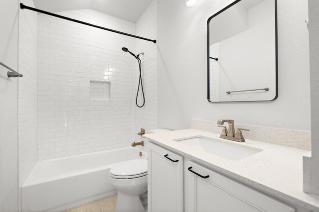 326 Smithsonian LN, Kyle, TX 78640