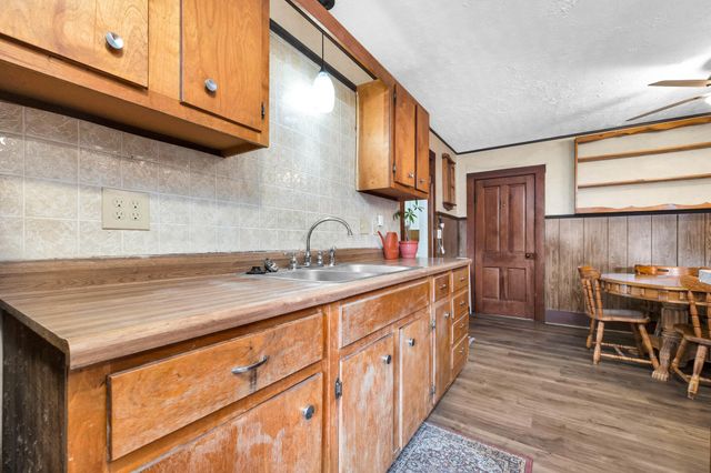109 N Springhill Street 109 N Springhill Street, Bellefontaine, OH 43311