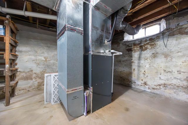 109 N Springhill Street 109 N Springhill Street, Bellefontaine, OH 43311